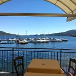 Отель Capri 3*