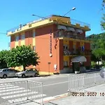 Capri Отель 3*