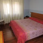 Отель Capri Леза