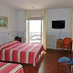 Capri Отель 3*