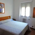 Отель Capri