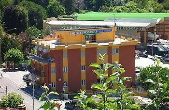 Hotel Capri 3* Lesa
