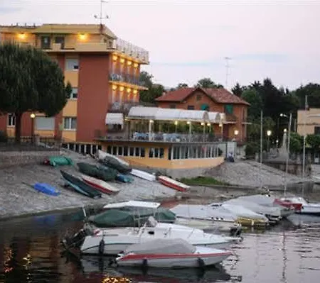 Capri 3*