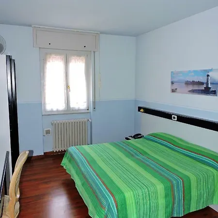 Hotel Capri 3* Lesa