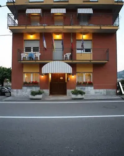 Capri ホテル レーザ