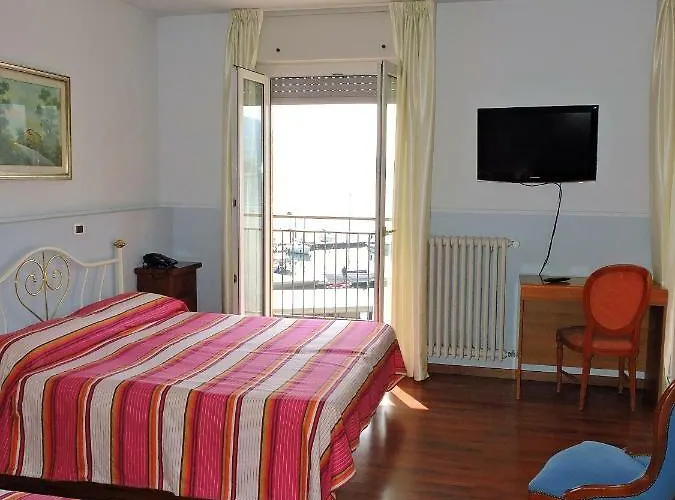 Capri Ξενοδοχείο 3*